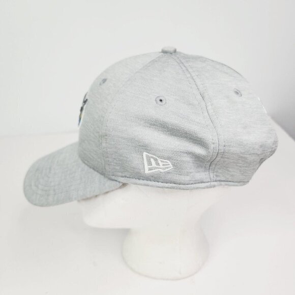Men's Tampa Bay Buccaneers New Era Heather Gray NFL Crucial Catch Coaches OSFM - Picture 7 of 11